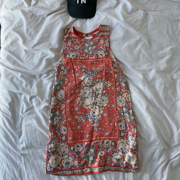 UO back cutout dress - Picture 1 of 4